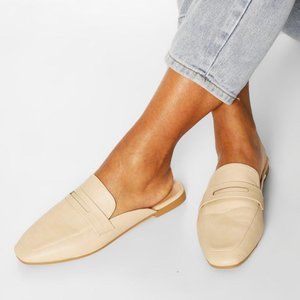 Boohoo Square Toe Mule Loafers in Cream sz 39/ 8 US